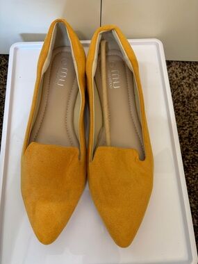 Musshoe (Amazon) Suede-Textured Pointed Toe Flats in Mustard Yellow
